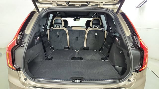 New 2026 Volvo XC90 T8 Plus w/ Protection Package Premier AWD/4WD image 42