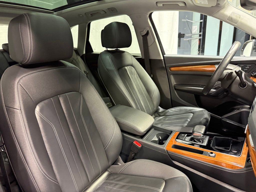Used 2023 Audi Q5 2.0T Premium Plus AWD/4WD image 30