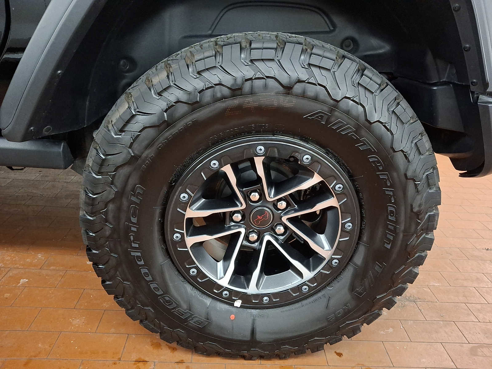 Used 2025 Jeep Wrangler Rubicon w/ Xtreme 35 Tire Package image 7