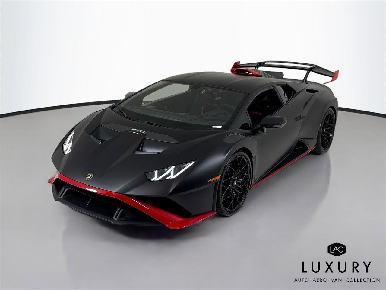Used 2022 Lamborghini Huracan STO RWD image 4