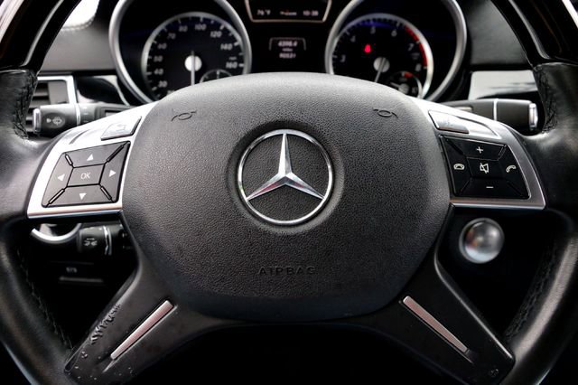 Used 2013 Mercedes-Benz GL 550 4MATIC image 12