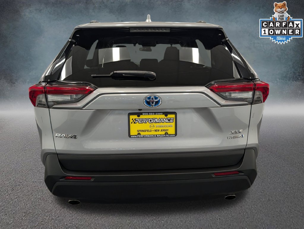 Used 2021 Toyota RAV4 XLE w/ XLE Grade Weather Package AWD/4WD image 5