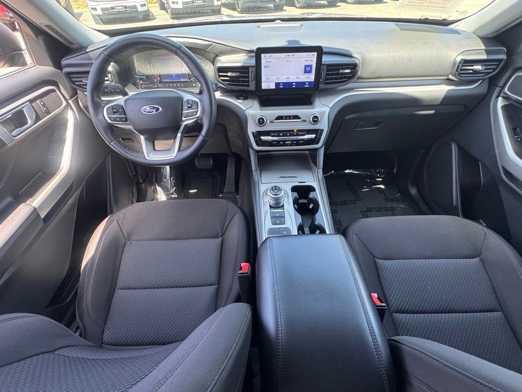 Certified 2023 Ford Explorer XLT RWD image 27