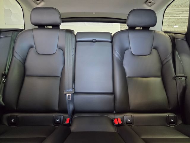 Certified 2024 Volvo XC60 B5 Core w/ Climate Package AWD/4WD image 13