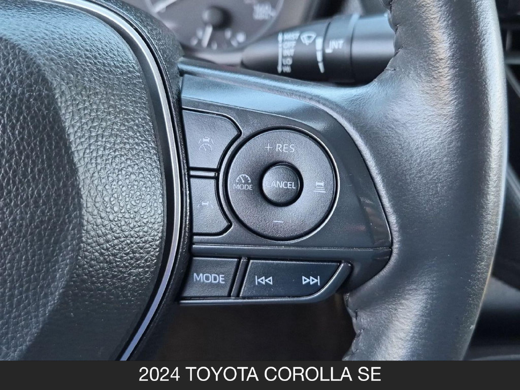 Used 2024 Toyota Corolla SE FWD image 18