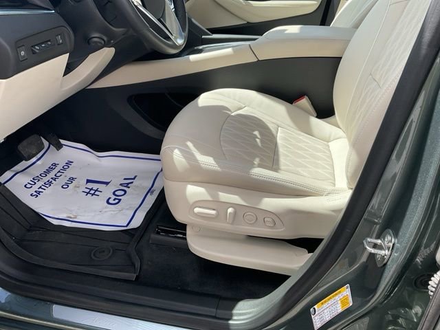 Used 2023 Buick Enclave Avenir w/ Avenir Technology Package image 29