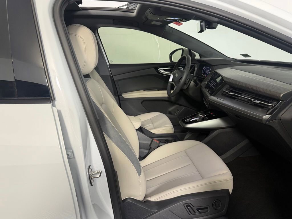 Used 2025 Audi Q4 e-tron Premium w/ Convenience Package RWD image 34