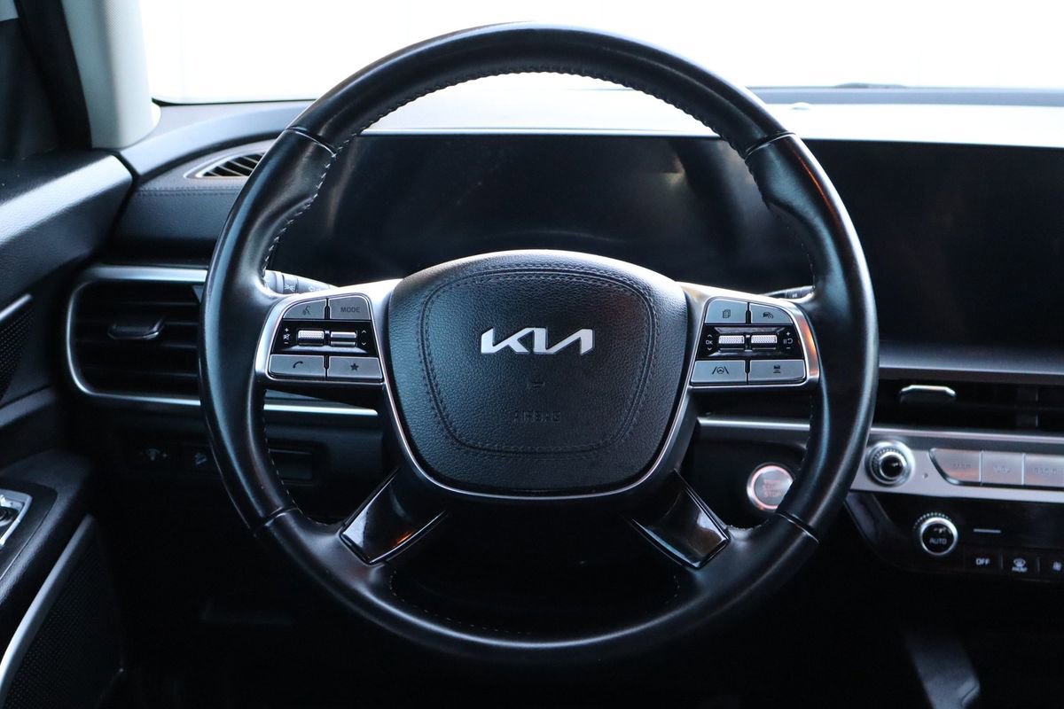Used 2023 Kia Telluride LX image 18