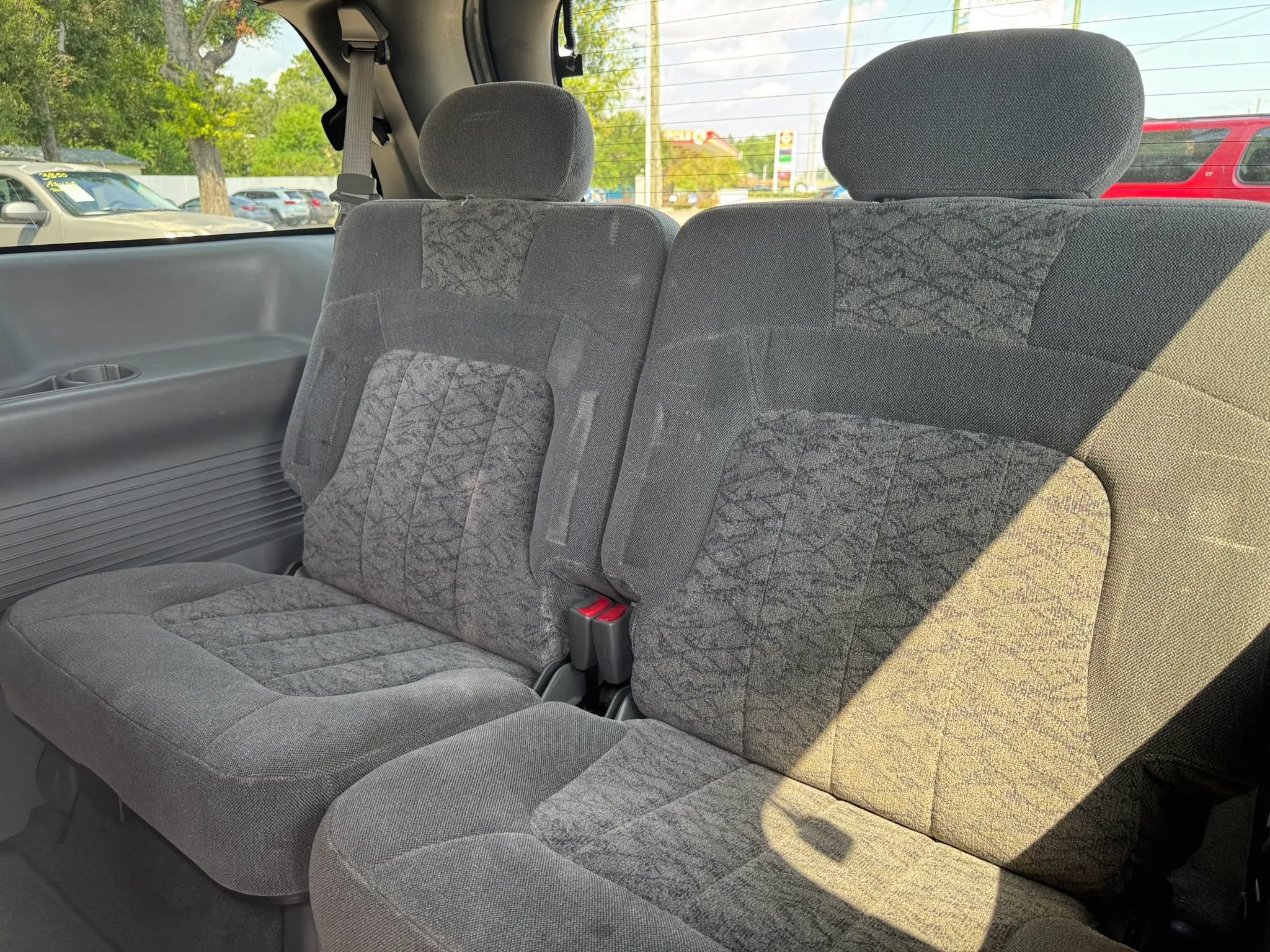 Used 2003 GMC Envoy XL SLE w/ 1SB Preferred Equipment Group AWD/4WD image 12