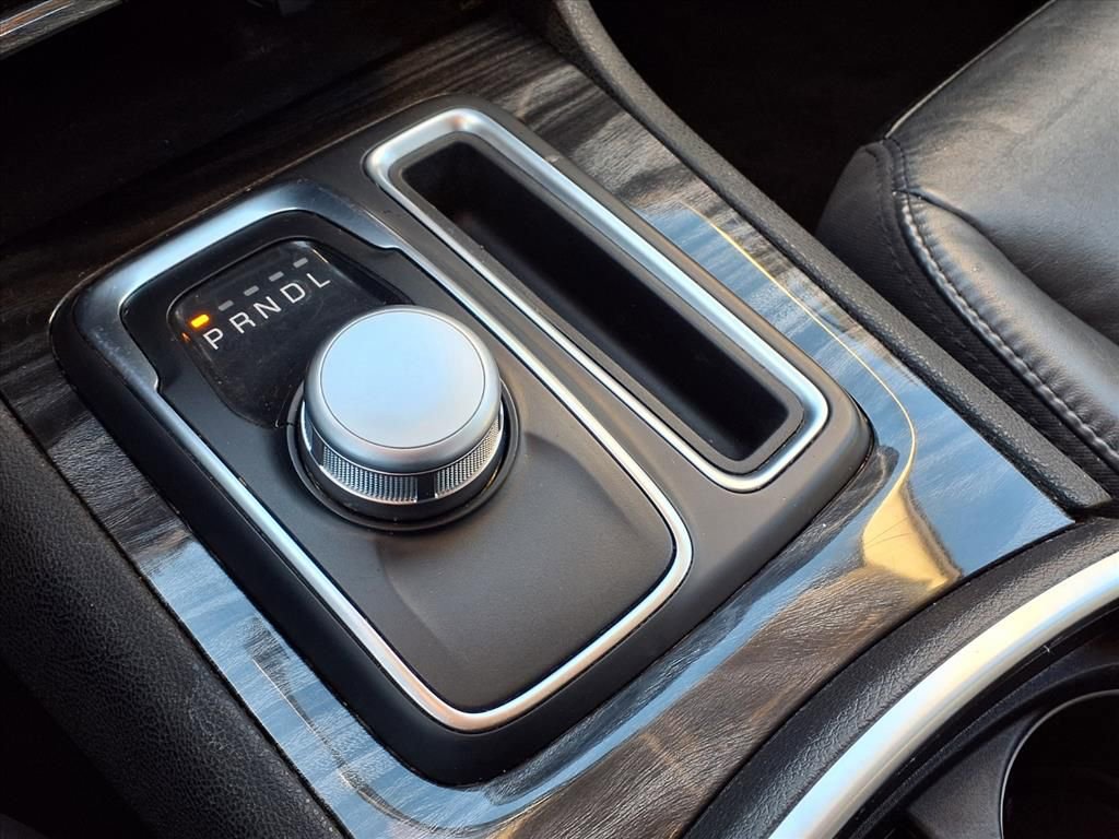 Used 2019 Chrysler 300 Touring L w/ Quick Order Package 22F image 22