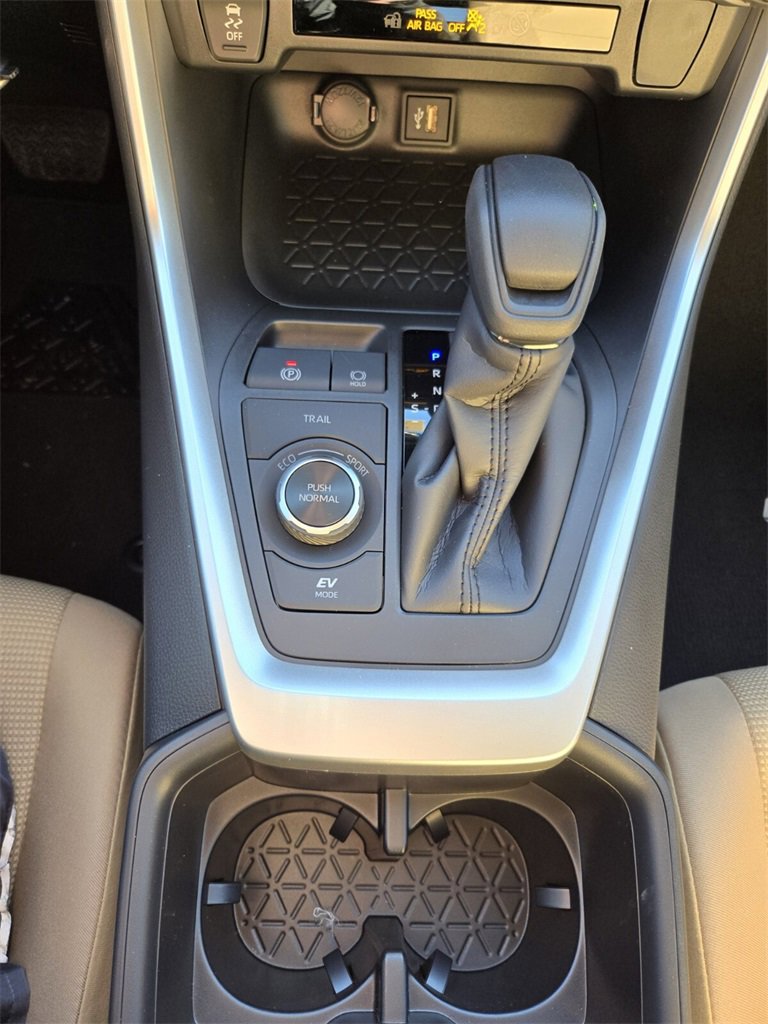 New 2025 Toyota RAV4 LE image 19