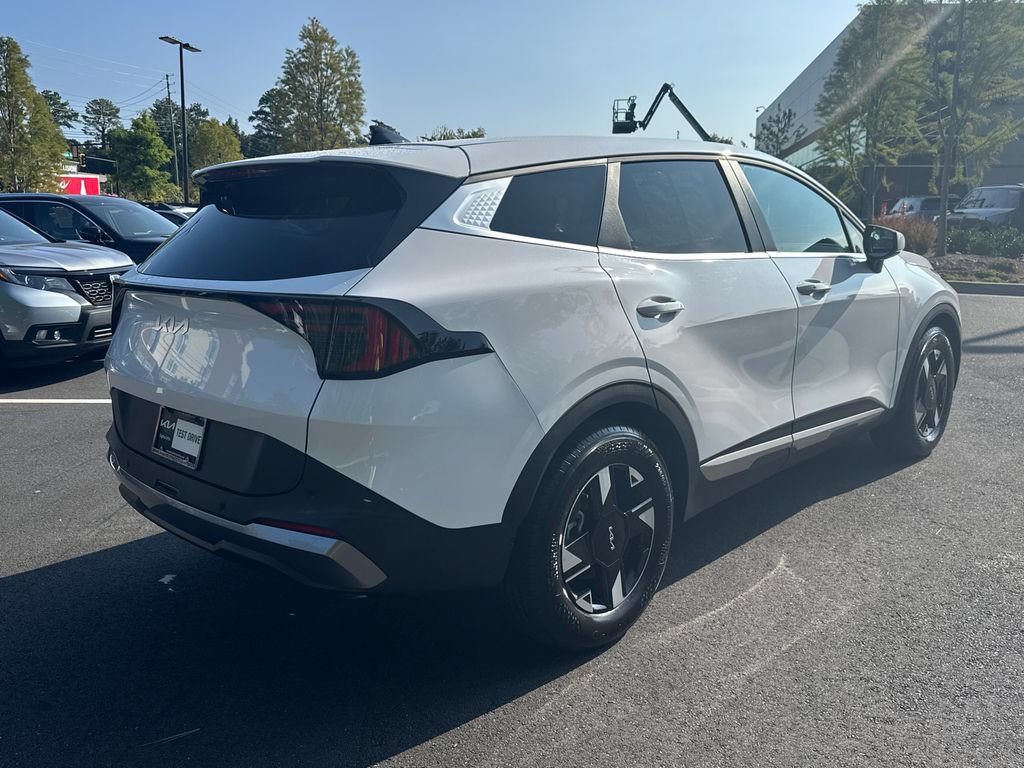 Used 2026 Kia Sportage LX FWD image 7