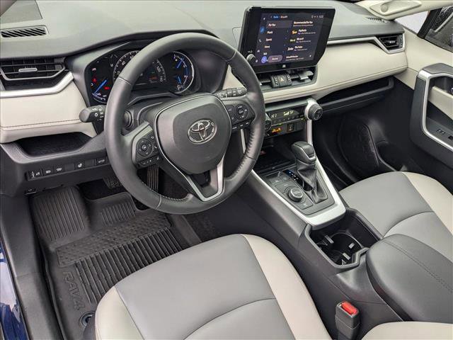 Used 2023 Toyota RAV4 XLE Premium image 11