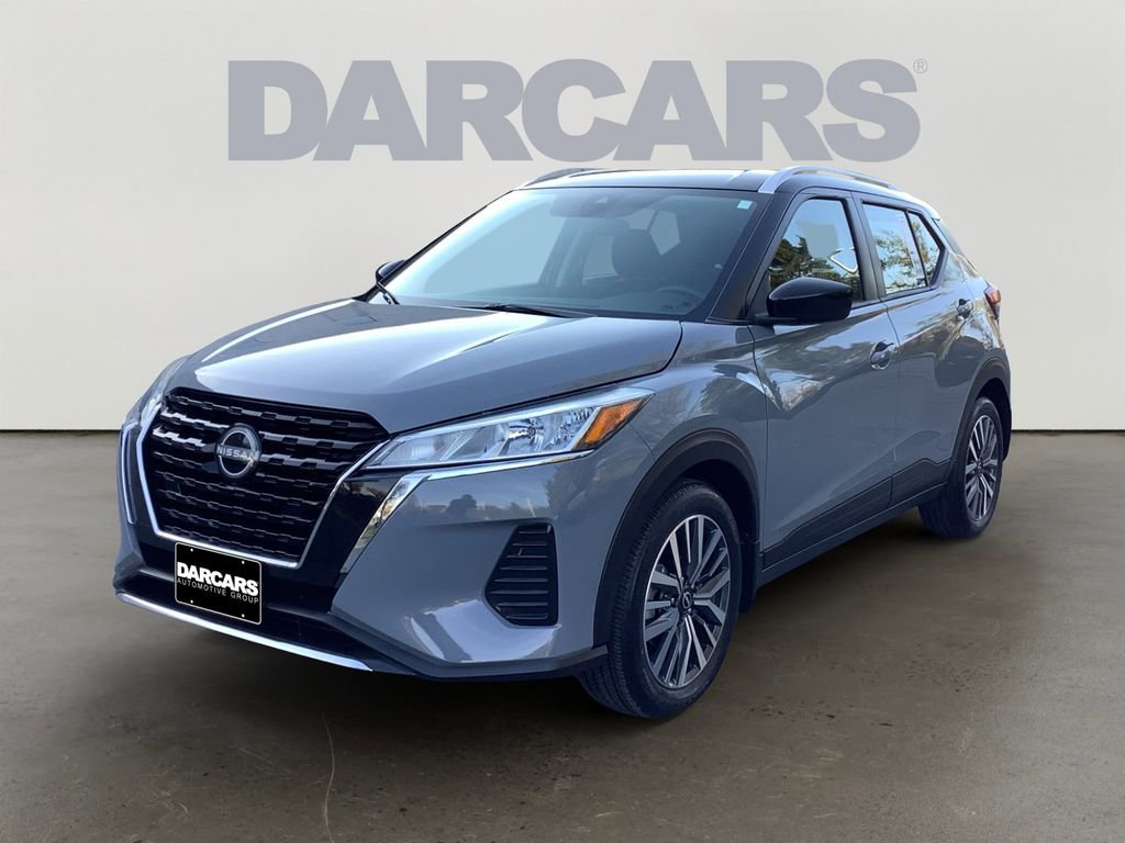 Used 2023 Nissan Kicks SV image 3