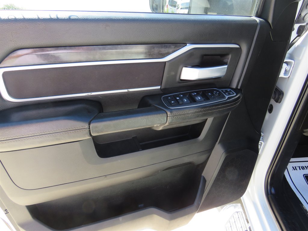 Used 2024 RAM 3500 Big Horn AWD/4WD image 10