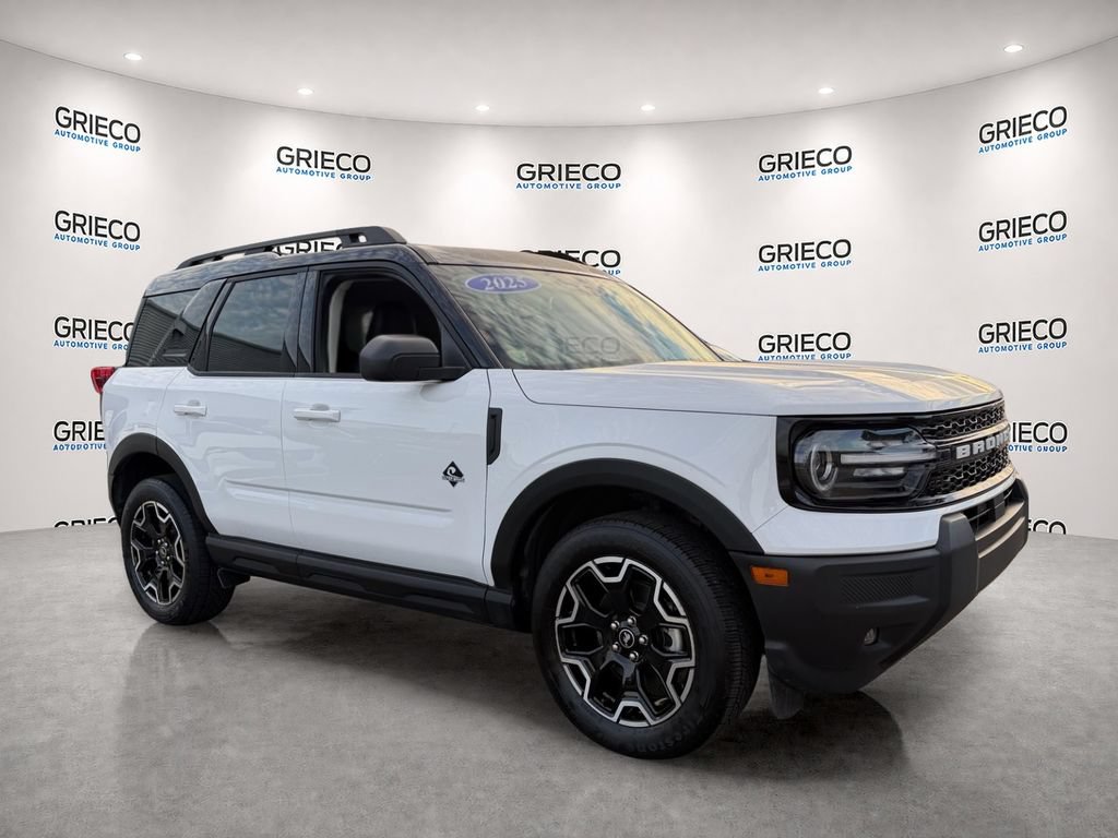Certified 2025 Ford Bronco Sport Outer Banks AWD/4WD image 1