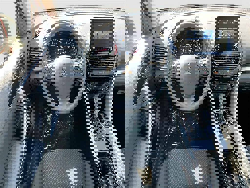 New 2026 Mitsubishi Eclipse Cross LE image 24