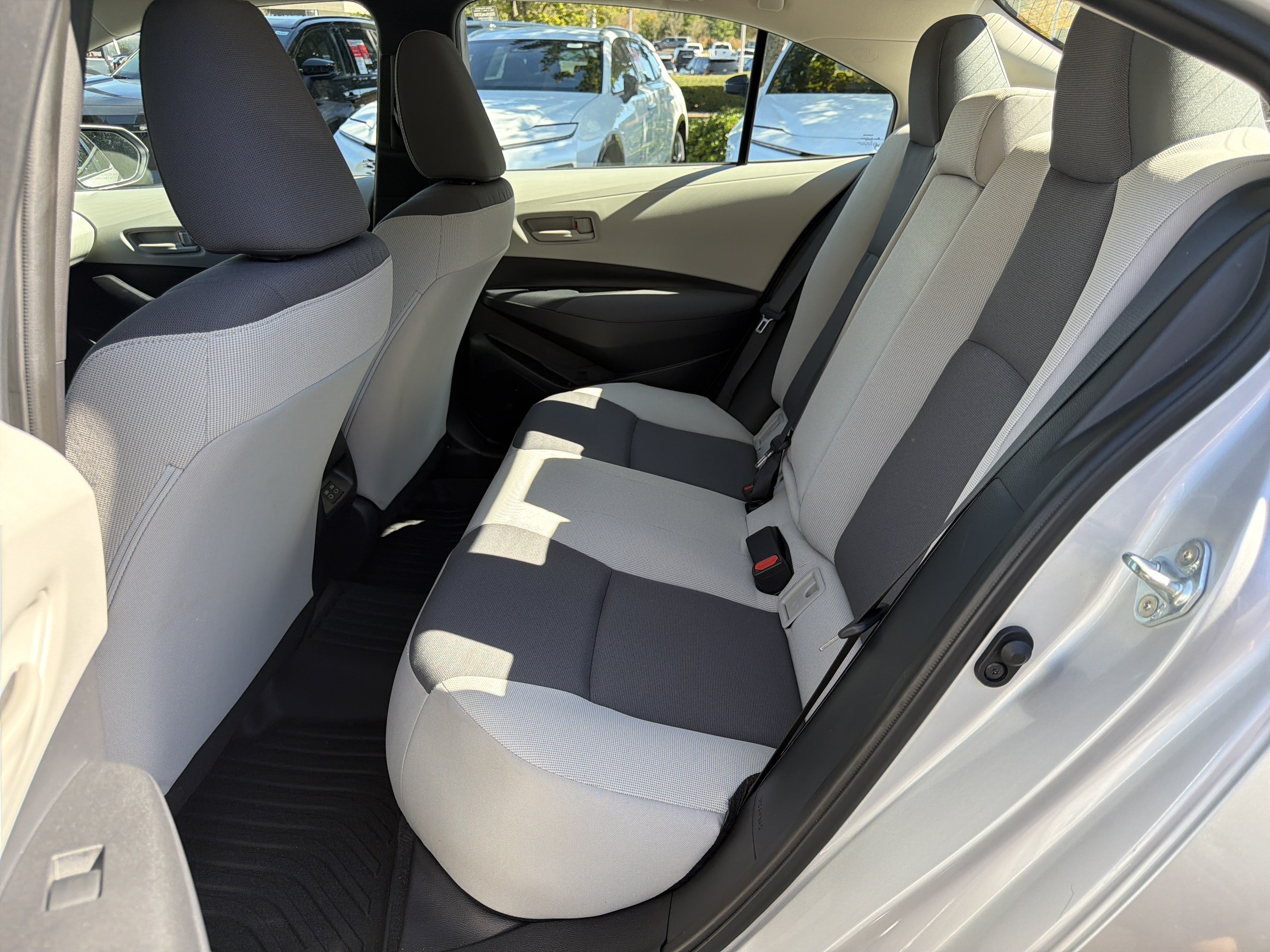 Used 2024 Toyota Corolla LE FWD image 20