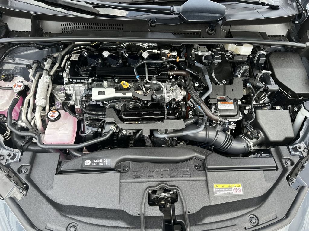 Used 2025 Toyota Prius Plug-In Hybrid FWD image 34