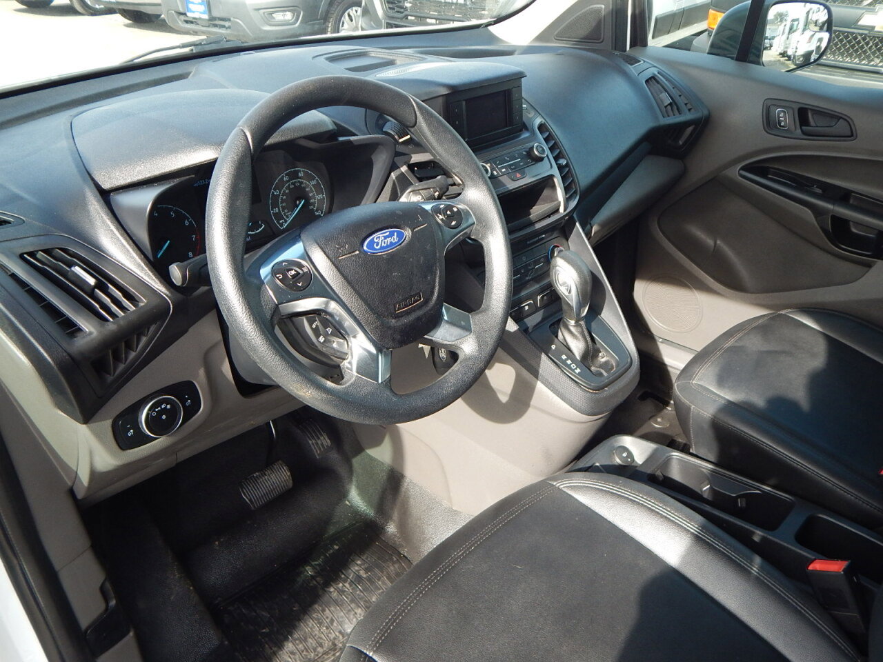 Used 2021 Ford Transit Connect XL image 3