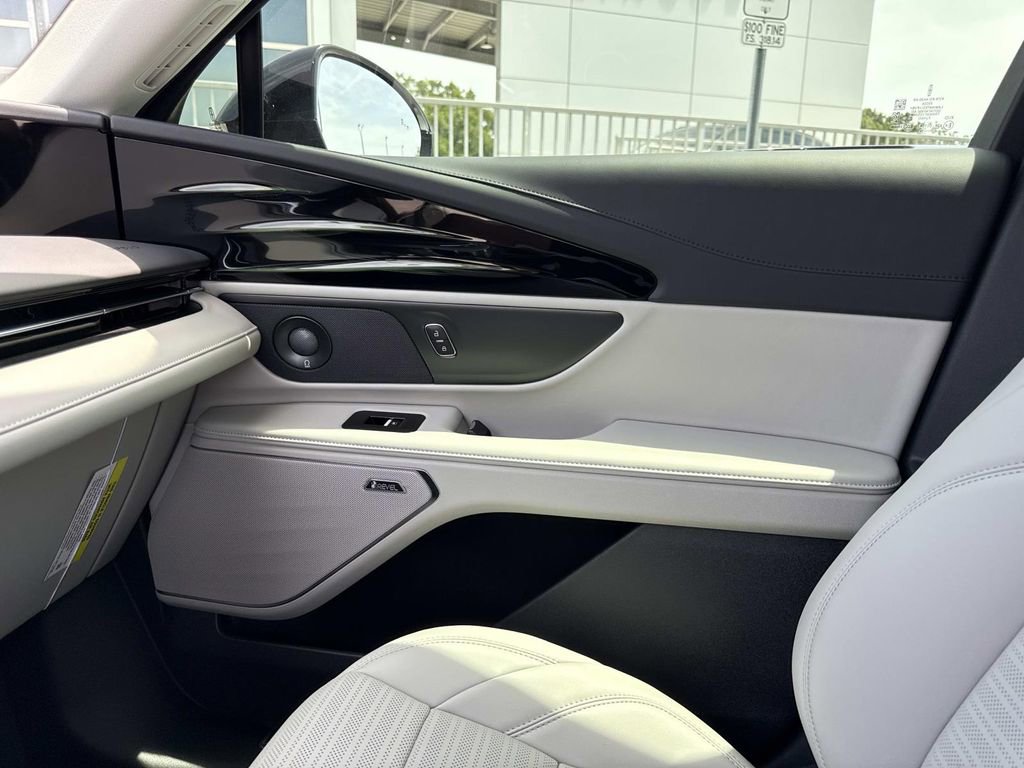 New 2026 Lincoln Nautilus Reserve w/ Jet Appearance Package AWD/4WD image 22