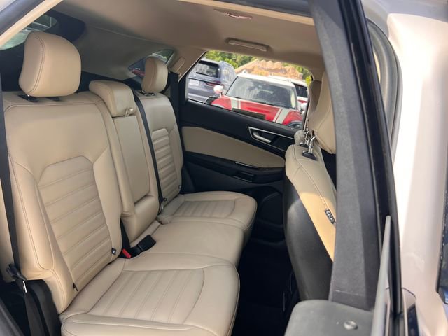 Used 2019 Ford Edge SEL w/ Equipment Group 201A FWD image 28