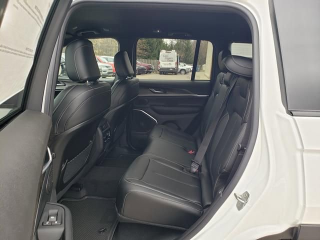 New 2026 Jeep Grand Cherokee Limited AWD/4WD image 7