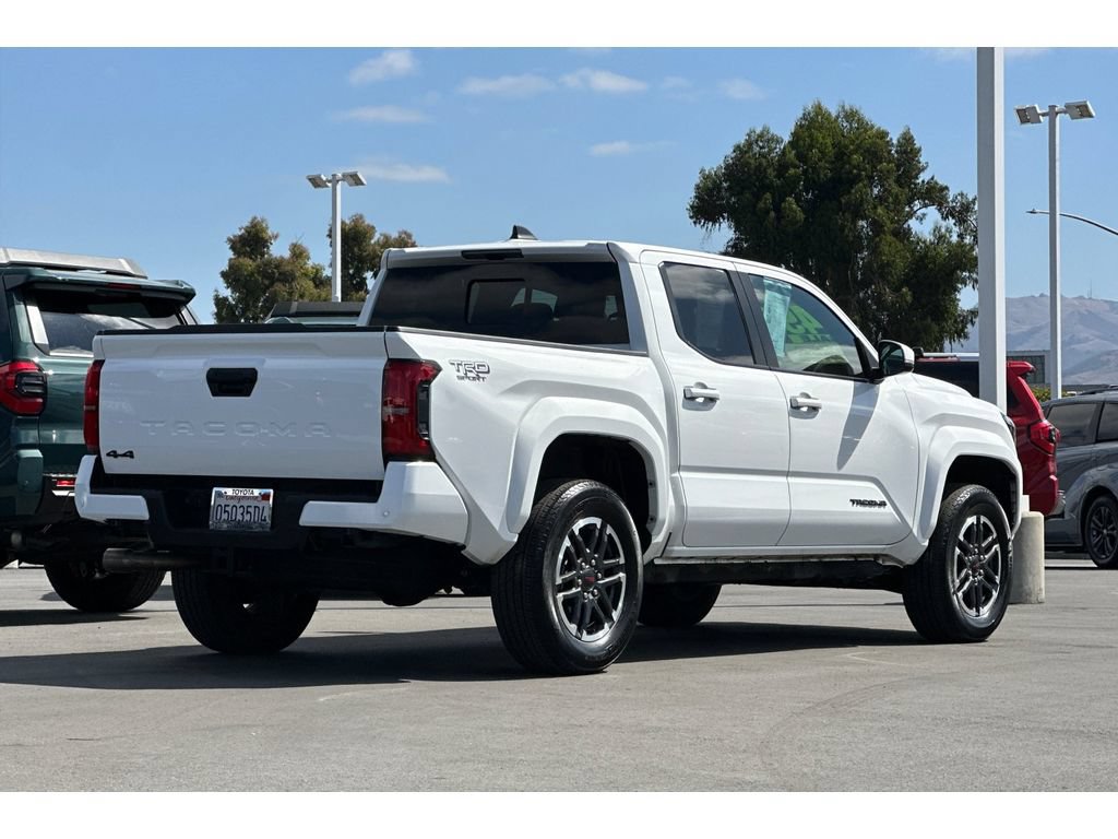 Used 2025 Toyota Tacoma TRD Sport w/ TRD Sport Upgrade Package AWD/4WD image 4