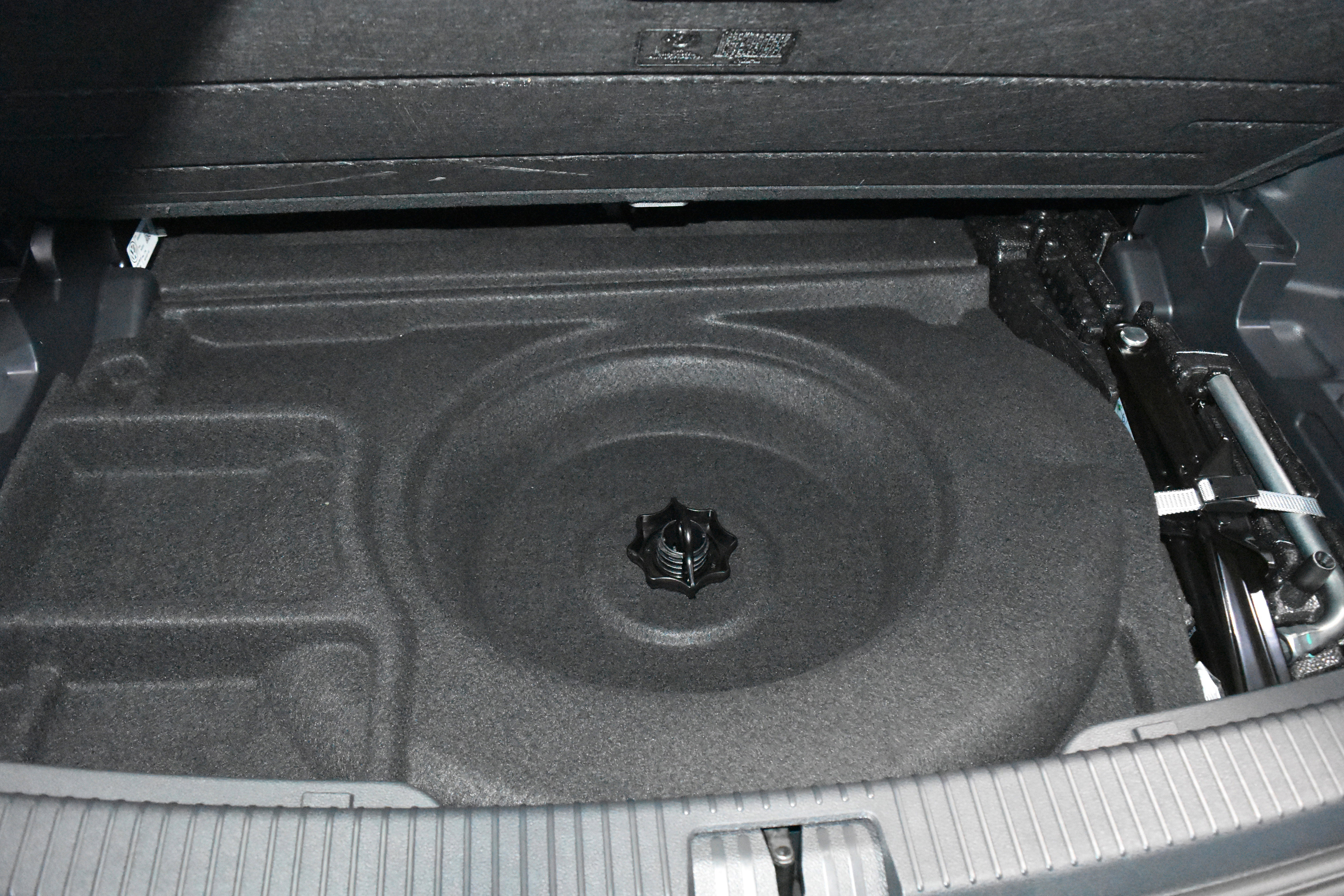 New 2026 Volkswagen Atlas SE image 25