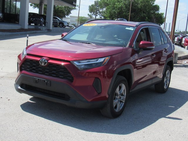 Used 2022 Toyota RAV4 XLE image 9