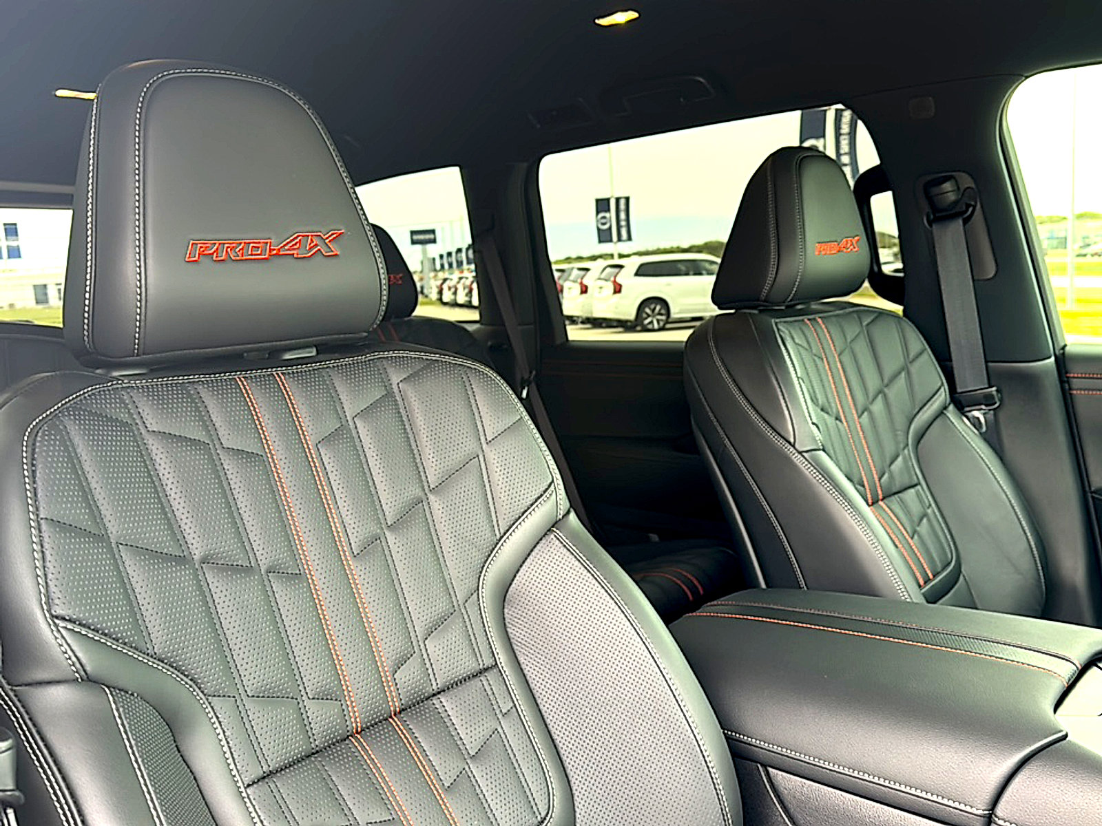 Used 2025 Nissan Armada PRO-4X image 25