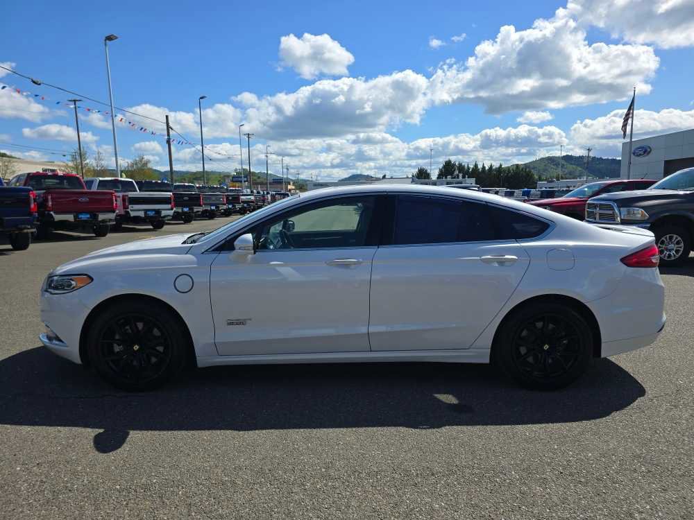 Certified 2017 Ford Fusion Energi Titanium FWD image 2