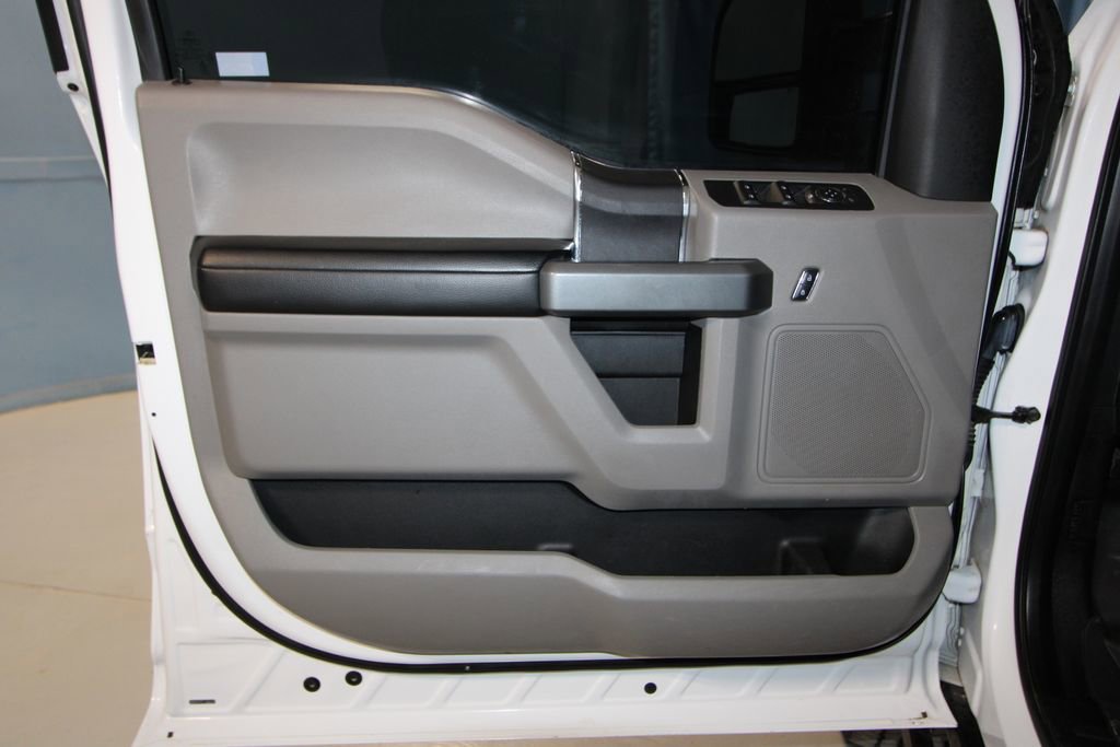 Used 2016 Ford F150 XLT image 5