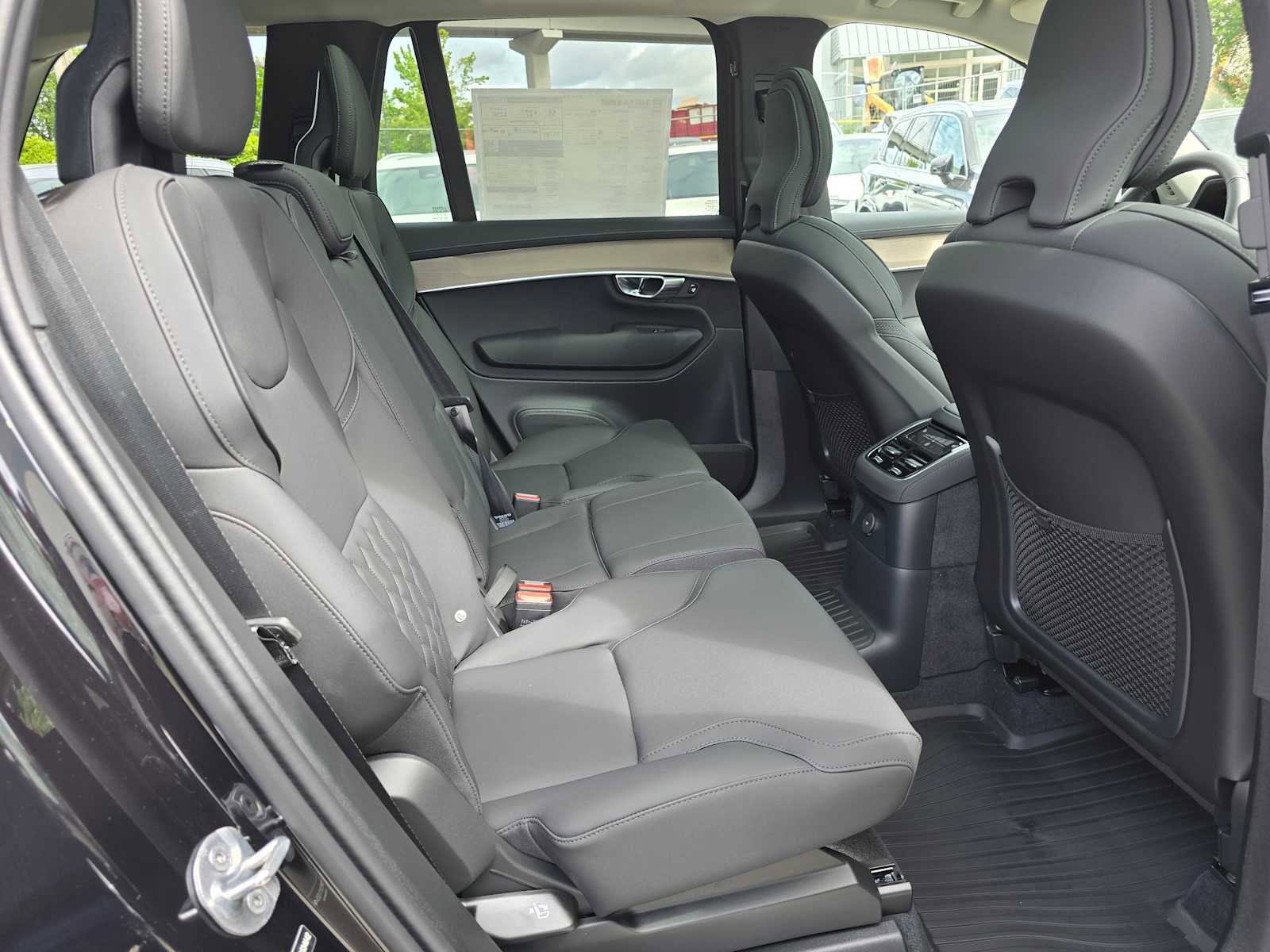 New 2026 Volvo XC90 T8 Plus w/ Protection Package AWD/4WD image 12