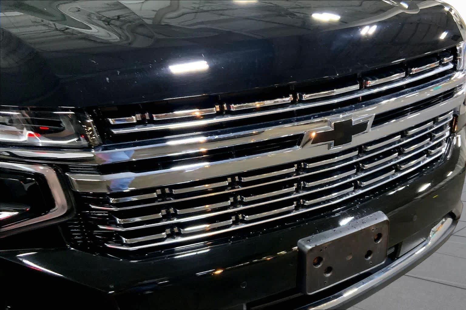 Used 2023 Chevrolet Suburban Premier w/ Max Trailering Package AWD/4WD image 30