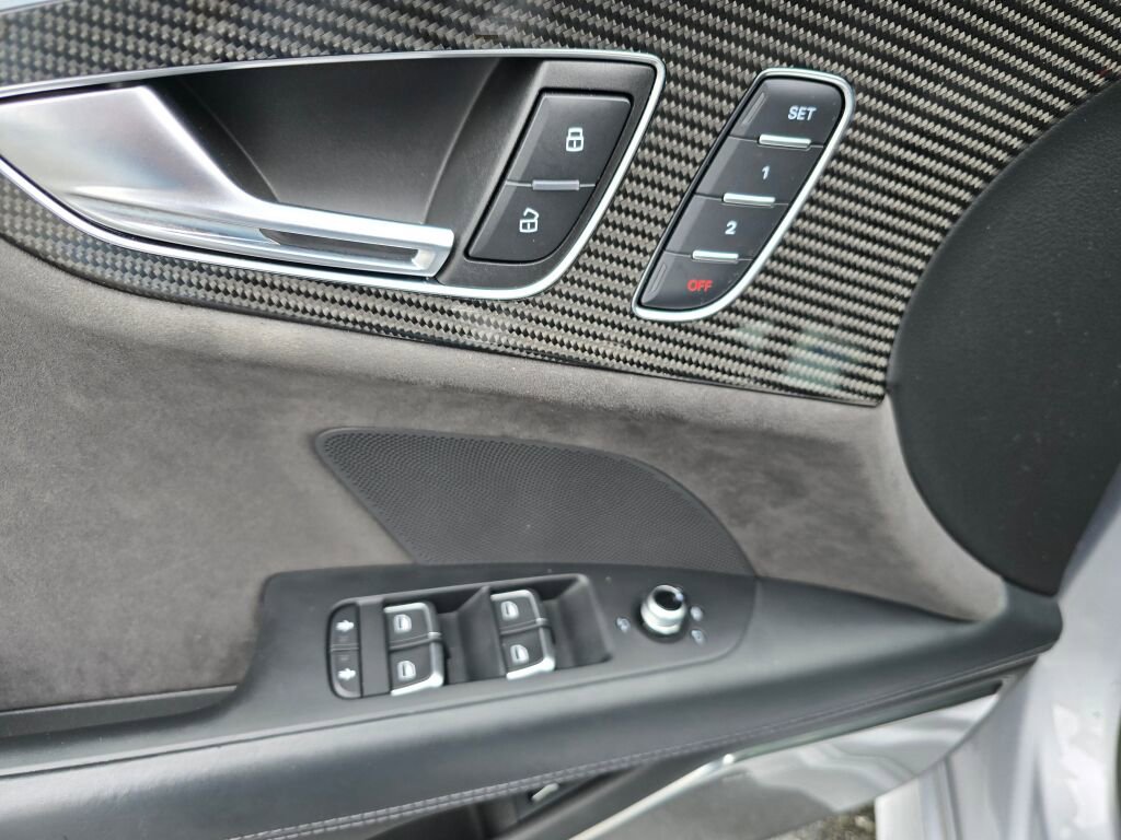 Used 2017 Audi RS 7 Prestige w/ Driver Assistance Package image 23