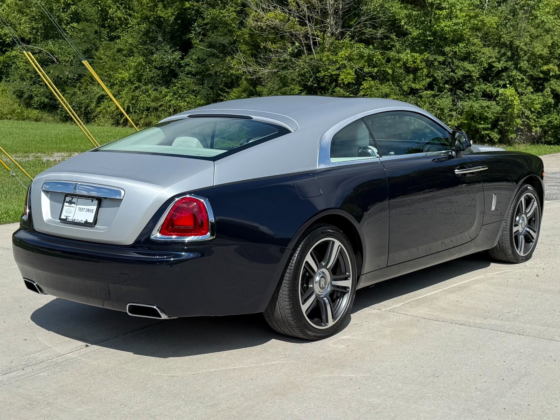 Used 2015 Rolls-Royce Wraith RWD image 3