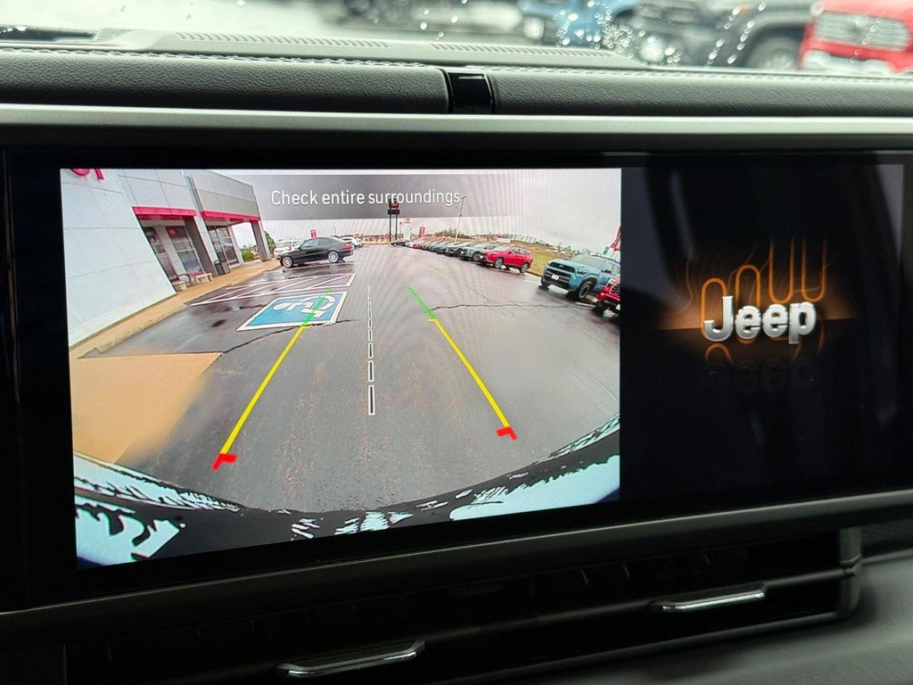 Used 2025 Jeep Wrangler Unlimited Rubicon w/ Safety Group image 21