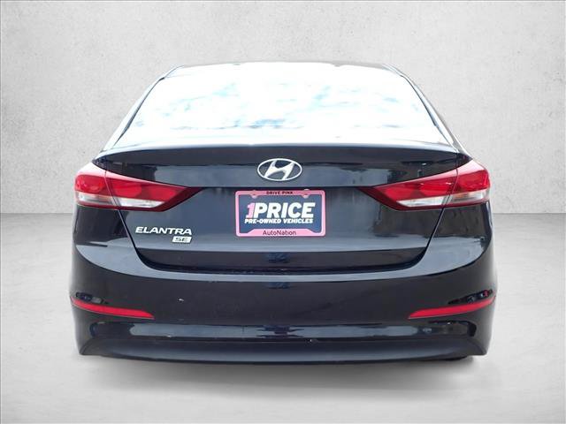 Used 2018 Hyundai Elantra SE FWD image 3