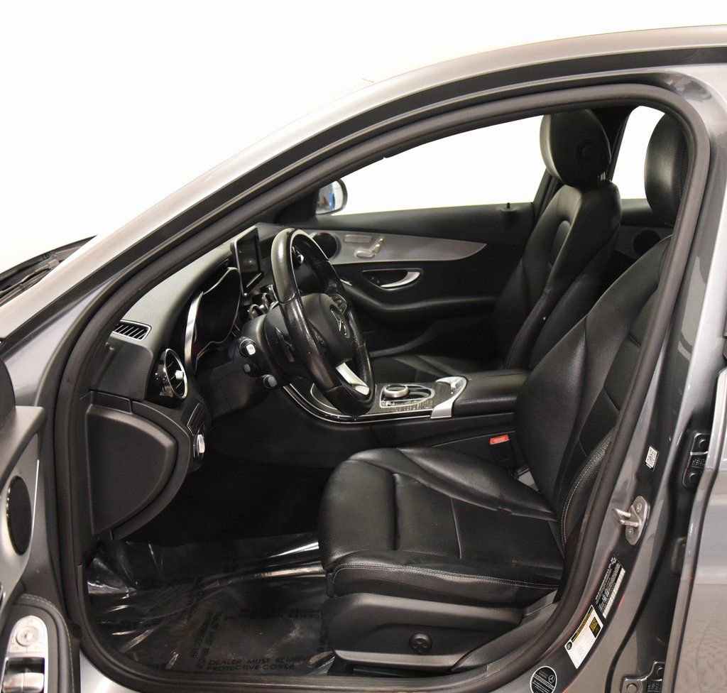 Used 2018 Mercedes-Benz C 300 4MATIC Sedan image 2
