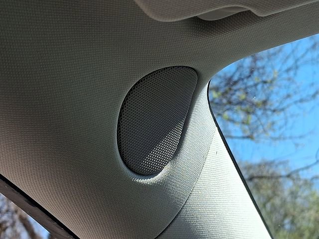 Used 2020 Tesla Model Y Long Range image 27