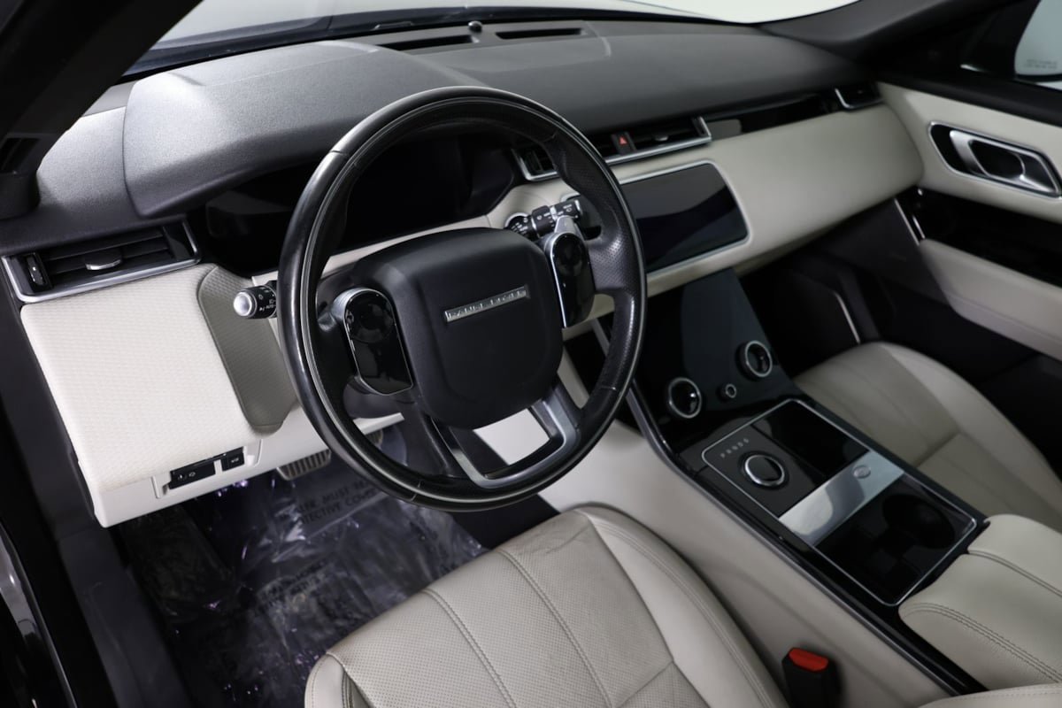Used 2019 Land Rover Range Rover Velar R-Dynamic SE AWD/4WD image 20