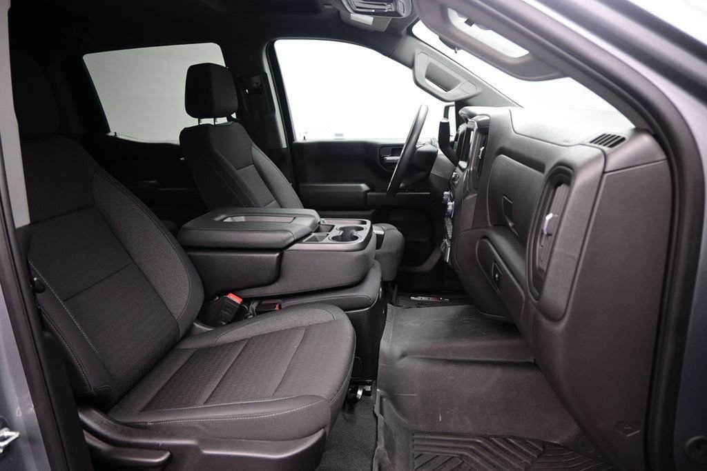 Used 2025 Chevrolet Silverado 1500 Custom Trail Boss w/ LPO, Dark Essentials Package AWD/4WD image 13