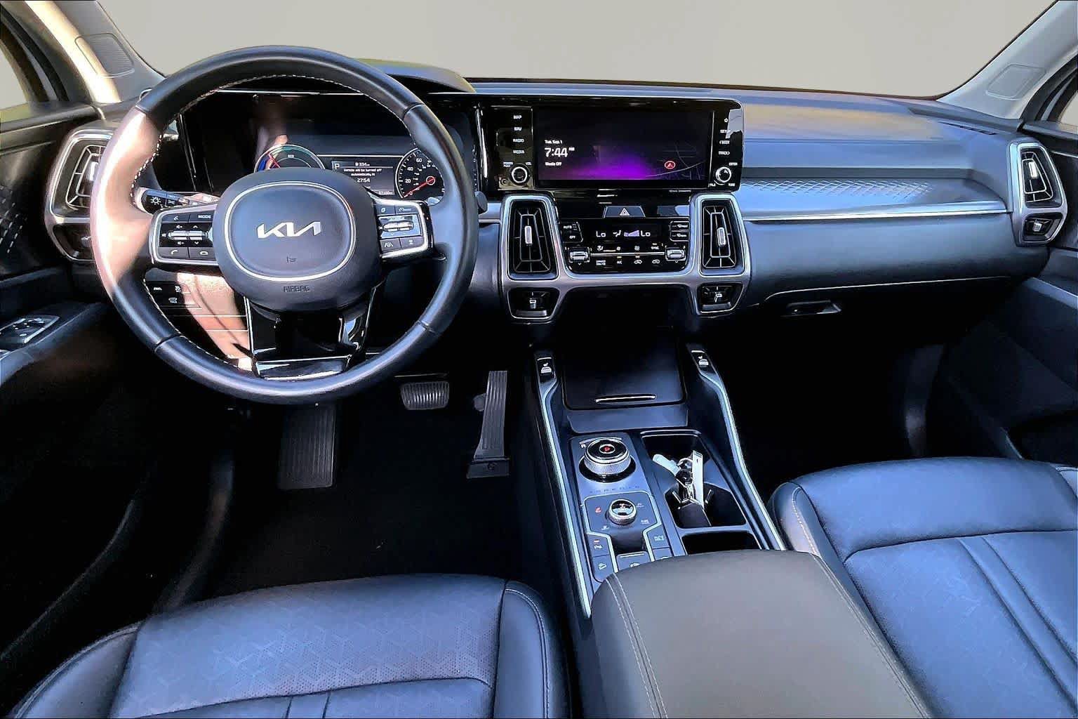 Used 2023 Kia Sorento EX AWD/4WD image 16