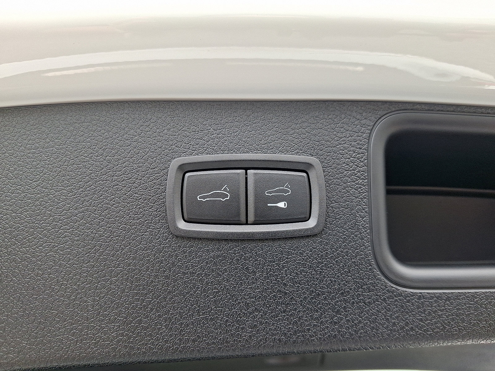 Used 2023 Porsche Macan image 30