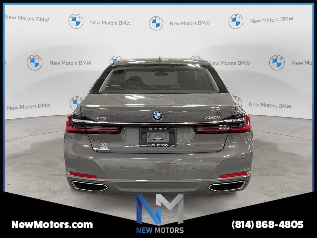 Used 2022 BMW 750Li xDrive AWD/4WD image 4