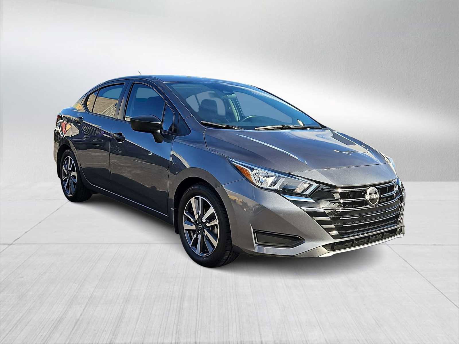 Used 2023 Nissan Versa S w/ S Plus Package image 2