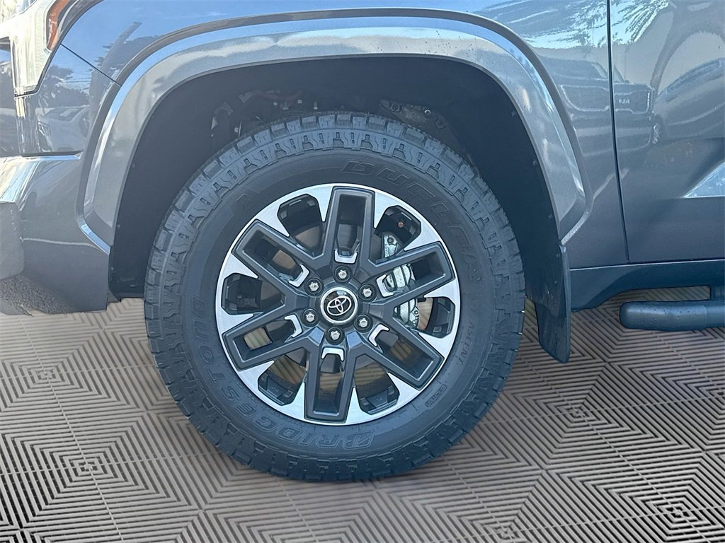 Used 2024 Toyota Tundra Limited image 32