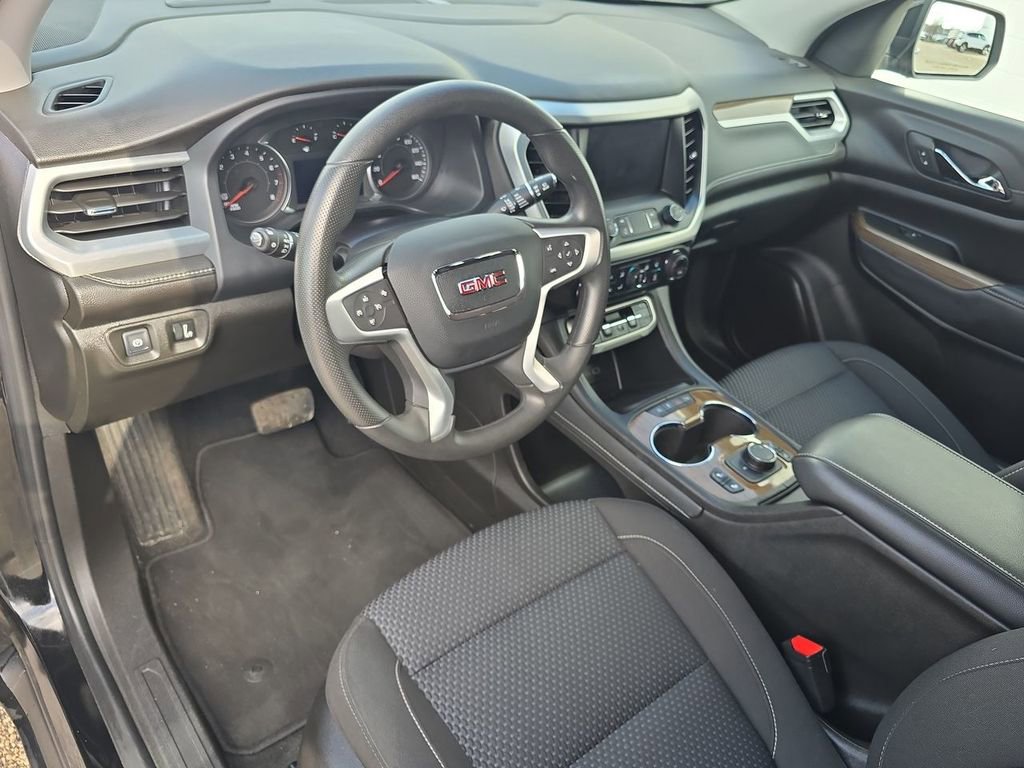 Certified 2023 GMC Acadia SLE w/ Driver Convenience Package image 10