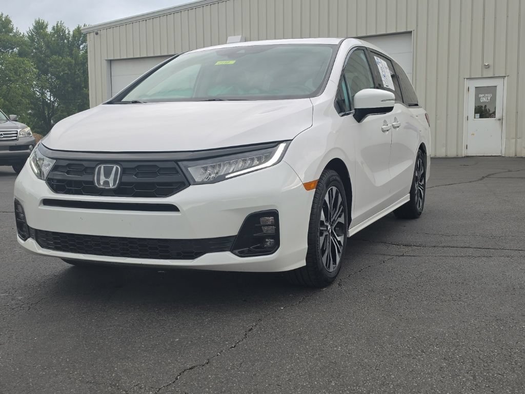 Certified 2025 Honda Odyssey Elite image 3